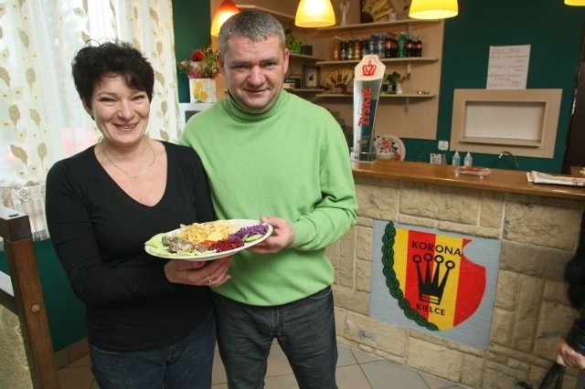 Eleonora Zielonko i Damian Grzela, właściciele Jadłodajni Donos, zapraszają do skorzystania z oferty otwartego w minioną sobotę lokalu.