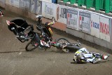 Koszmarny wypadek juniorów podczas meczu Falubaz Zielona Góra - Sparta Wrocław [zdjęcia]