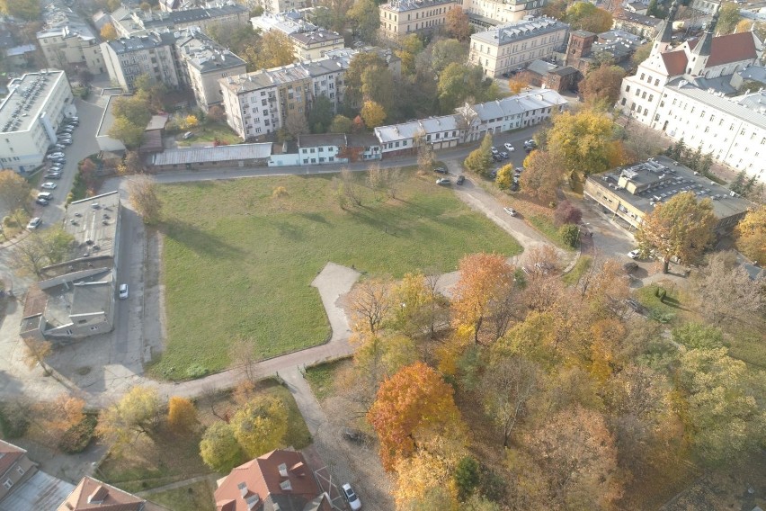 Kraków. Na Wesołej... powolutku, ślamazarnie, ale do przodu. Są nowi najemcy