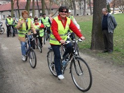 Tegoroczny sezon rowerowy kluczborscy emeryci zainaugurowali wyprawą do Kraskowa.