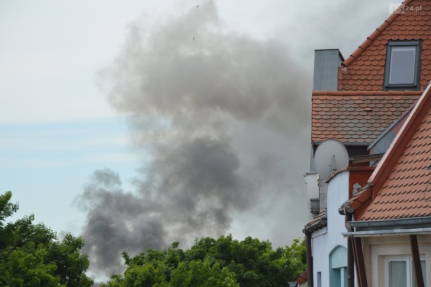 Dym nad Szczecinem. Pożar przy ul. Heyki [ZDJĘCIA]