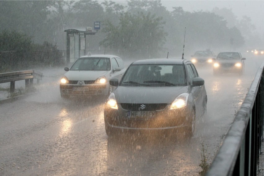 Burza na Śląsku : już grzmi i pada deszcz. 

PROGNOZA POGODY