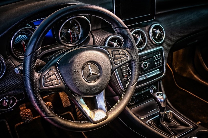 Mercedes - w 2018 roku zgłoszono w KMP Nowy Sącz kradzież...