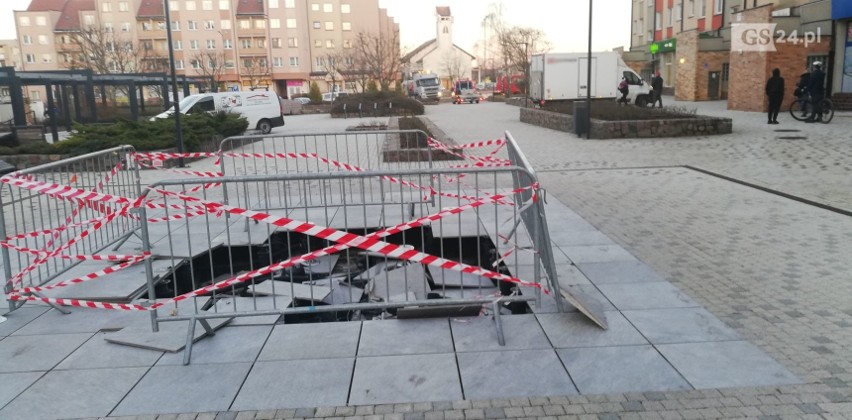 Auto wjechało do fontanny! Niecodzienne zdarzenie na osiedlu Majowym w Szczecinie. ZDJĘCIA i WIDEO