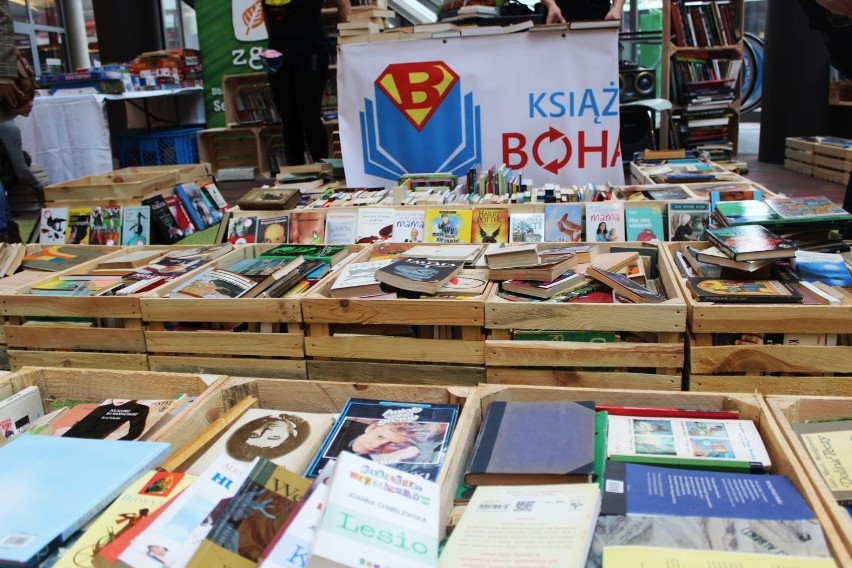 W Bielsku-Białej zebrali aż 3 tys. książek, które trafią na kiermasz akcji Książka Wspiera Bohatera