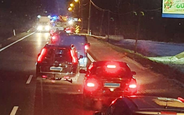 Wypadek na DK 44 w Paniówkach. Zderzenie czterech aut. Droga...