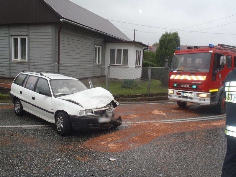 Barcice. Czołowe zderzenie kursowego busa na dk nr 87