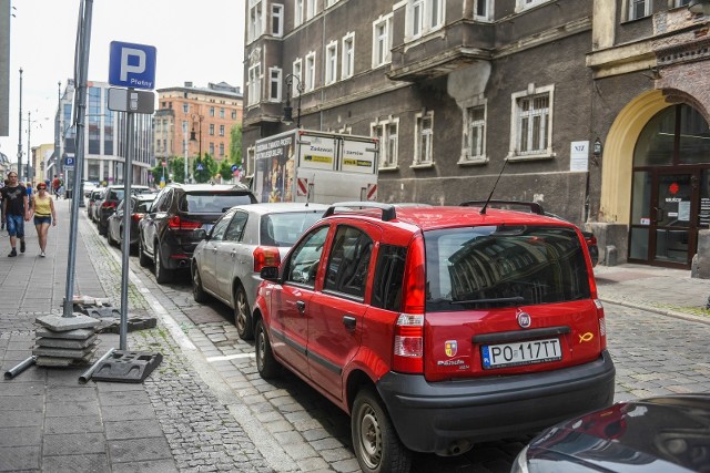 Przedstawiciele Stowarzyszenia Ulepsz Poznań uważają, że w centrum miasta jest wystarczająco dużo miejsc parkingowych