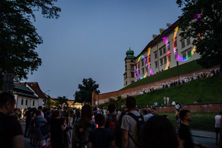 Kraków. Laserowy pokaz z okazji 500-lecia dzwonu Zygmunt pod...