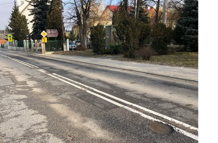 Na kompleksowy remont drogi mieszkańcy i kierowcy czekali od...