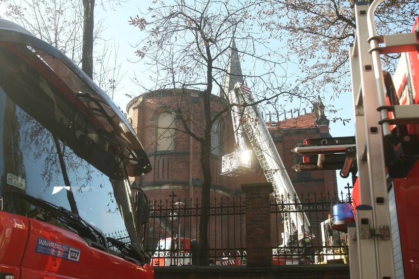 Pożar katedry w Sosnowcu. Zakończyła się rozbiórka dachu