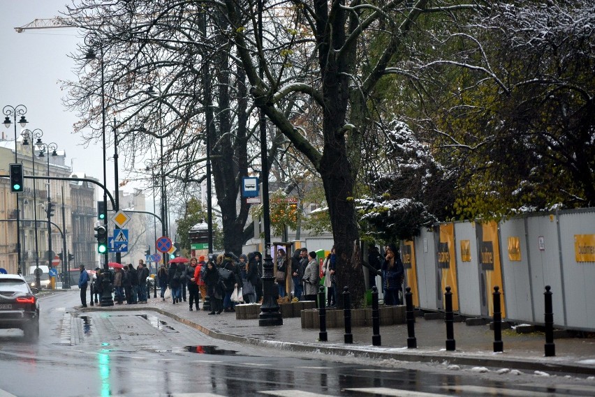 Zima w Lublinie. Spadł pierwszy śnieg [ZDJĘCIA]