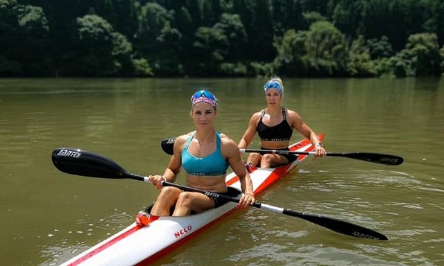 Karolina Naja i Anna Puławska