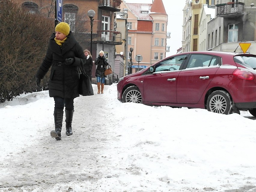 Grudziądz. Nieodśnieżone chodniki bulwersują mieszkańców