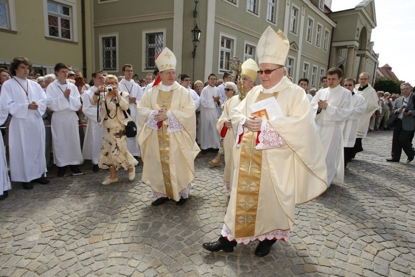 Józef Kupny już oficjalnie naszym arcybiskupem (ZDJĘCIA, HOMILIA INAUGURACYJNA)