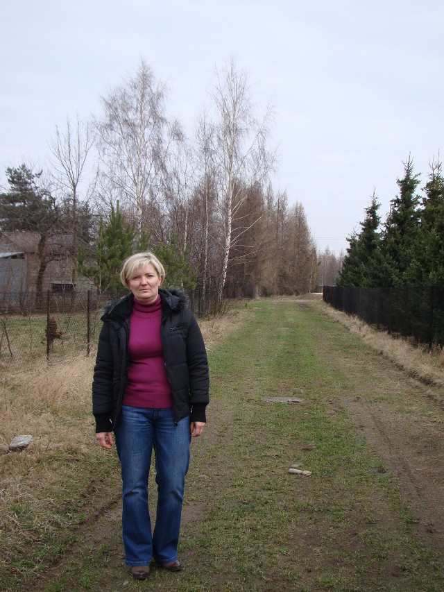 Marzena Szabla, mieszkanka ulicy Kościuszki, obawia się, że dopóki ta droga nie będzie utwardzona, to jej los będzie niepewny