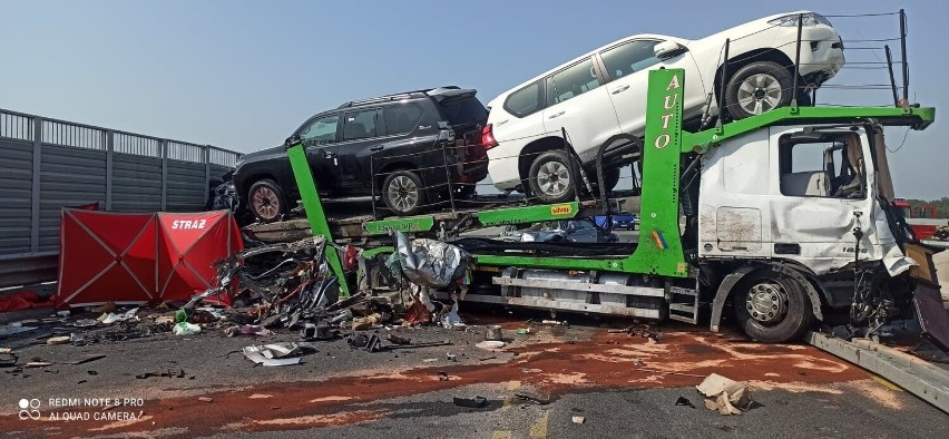 Wypadek lawety na autostradzie A1 w województwie łódzkim.