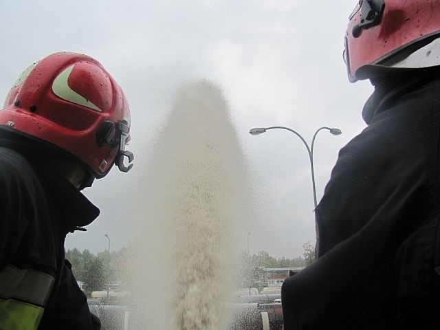W Sokółce, 12 października na terenie Terminala Paliw PKN ORLEN S.A. odbyły się ćwiczenia sprawdzające sprawność systemów przeciwpożarowych w zakładzie.
