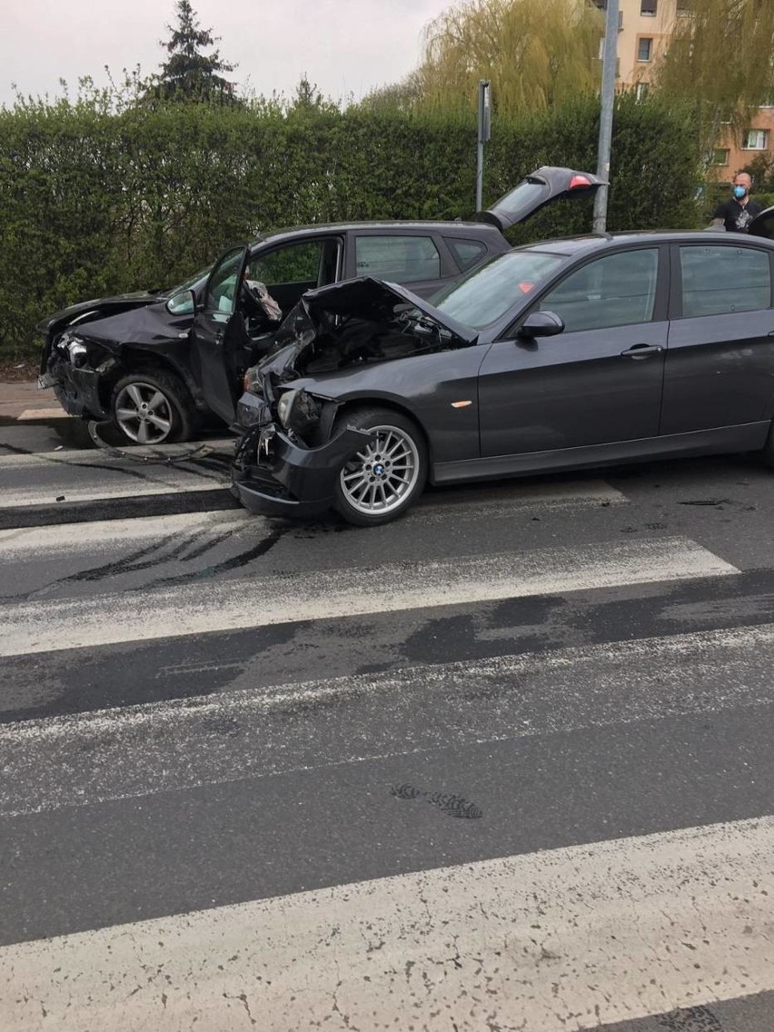 Kierująca BMW nie ustąpiła pierwszeństwa. Znamy szczegóły kolizji w Pleszewie