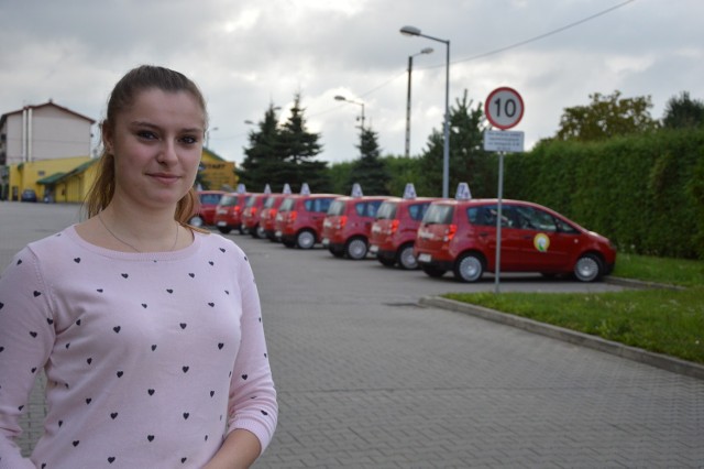 Justyna Paciek z Przydonicy wczoraj zapisała się na egzamin na prawo jazdy.