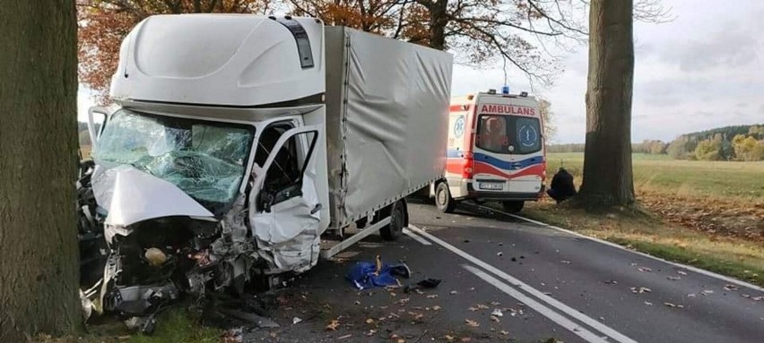 Karambol na drodze nr 180. Jeden z kierowców trafił do...