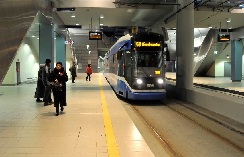 W Krakowie mamy tunel tramwajowy od ronda Mogilskiego do...