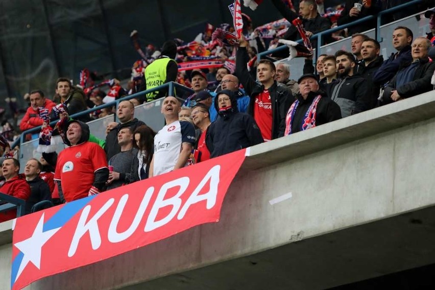 Wisła Kraków – Piast Gliwice. Zobacz jak bawili się kibice [ZDJĘCIA]