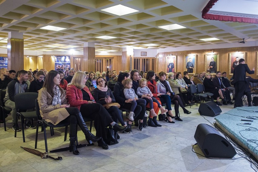 Tarnów. Koncert muzyki filmowej w kościele Miłosierdzia Bożego [ZDJĘCIA]