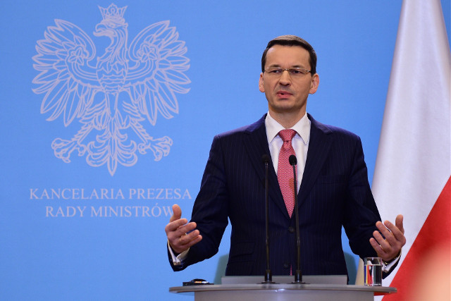 Wyborcza wiosna. PiS jedzie w teren, opozycja rozmawia o koalicji