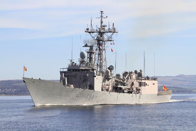 Hiszpańska fregata Reina Sofia ma wzmocnić siły NATO na Morzu Śródziemnym. Już wypłynęła