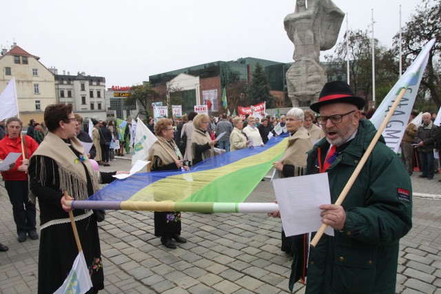 Protest ma się rozpocząć na pl. Wolności w Opolu.