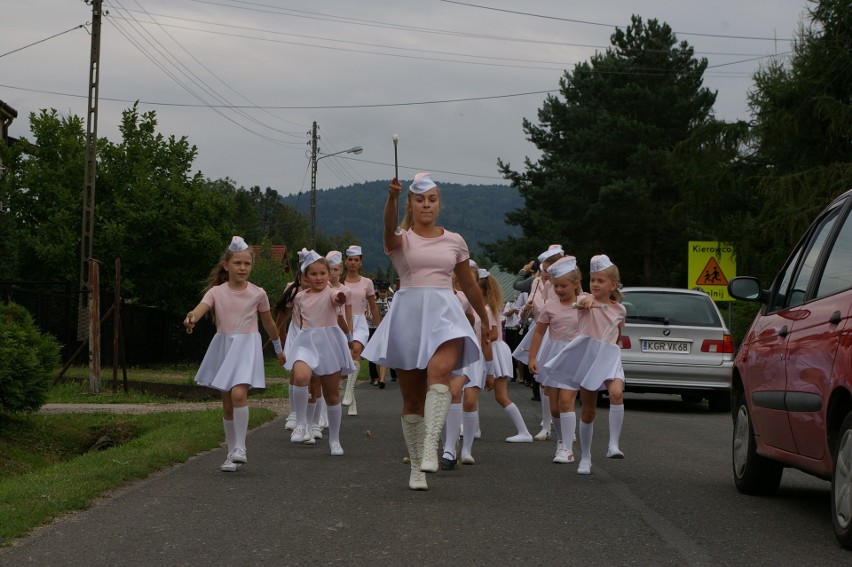 Dożynki w gminie Gorlice. Przy dźwiękach orkiestry i bez kropli deszczu