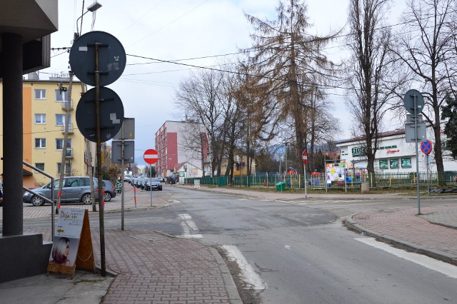 Skrzyżowanie ul. Pardyaka z Ogrodową w Myślenicach ma zostać przebudowane. Jego środek zostanie podniesiony