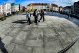Szykuje się wielkie czyszczenie i remont spartaczonej płyty Starego Rynku w Bydgoszczy