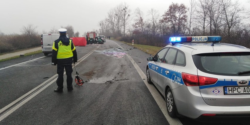 Tragiczny wypadek w na krajowej 10 w miejscowości Steklin....