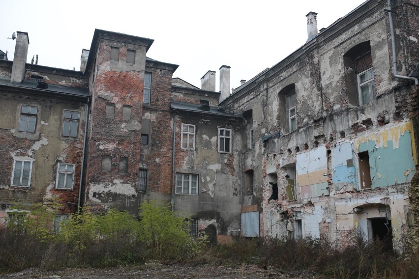 Od strony ul. Stradomskiej powstanie hotel, za nim...