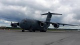 Olbrzymi samolot Boeing C-17 Globemaster  wylądował na gdańskim lotnisku 