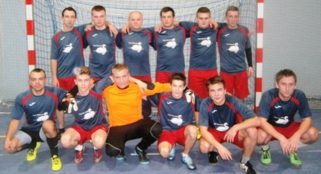 Drużyna Rosiejów nad Stawem (na zdjęciu) w meczu czwartej ligi rozgromiła Lacon Team aż 11:1.