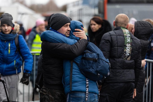 Od 24 lutego do Polski wjechało z terytorium Ukrainy 2 miliony 141 tysięcy uchodźców