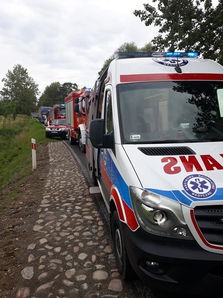 Bajtkowo. Wypadek na trasie Ełk - Biała Piska. Dwie osoby trafiły do szpitala [ZDJĘCIA]