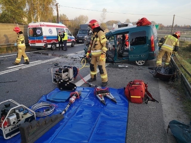 Wypadek w Wieliczce. Zderzenie dwóch samochodów. Są ranni 22 10