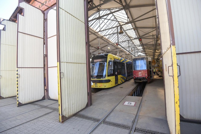 Jak wygląda zajezdnia tramwajowa w Toruniu od środka? 
