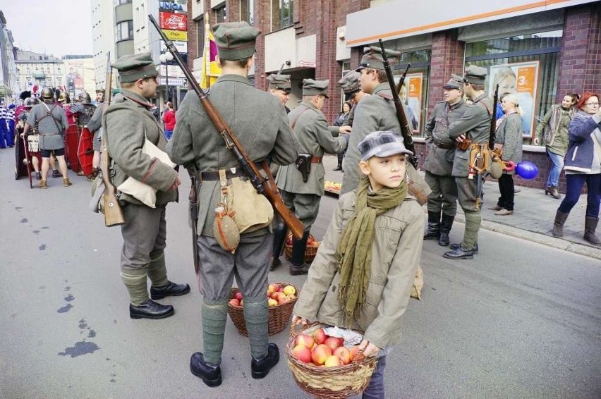 Parada przeszła ulicą Święty Marcin! Poznaniacy świętują...