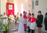 Do parafii w Nawrze wprowadzono relikwie jej patrona, św. Jana Pawła II