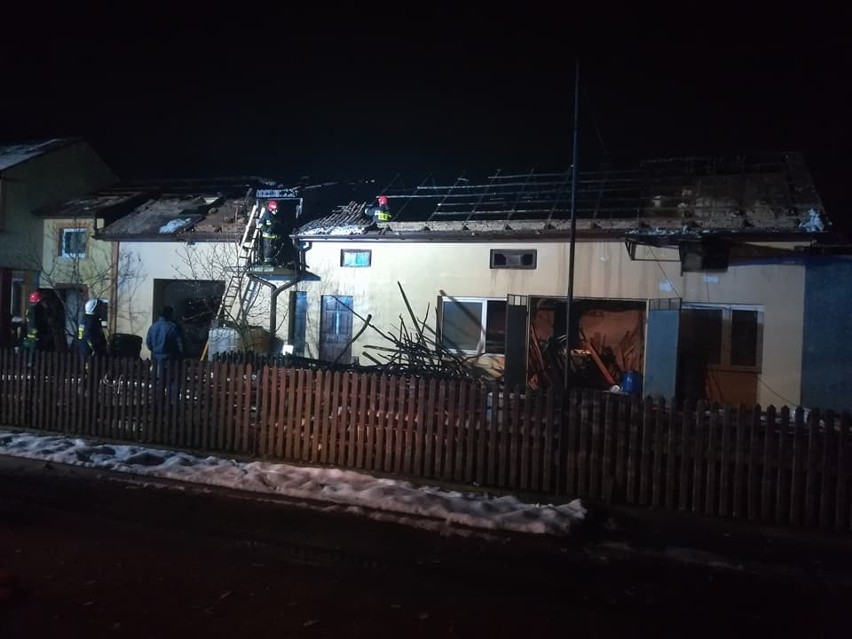 Pożar w Kacprowicach w gminie Wolanów. Poszkodowany został...