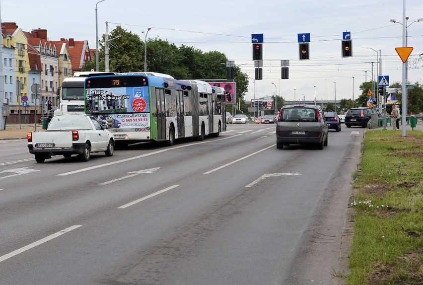 Kierowcy pojadą nie z jednego, a z dwóch pasów na wprost...