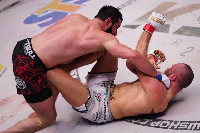 KSW 46 wyniki, powtórki. Khalidov - Narkun, Gamrot - Koike. Relacja na żywo  z KSW 46 (Relacja live, na żywo, FB, twitter, youtube) | Kurier Poranny