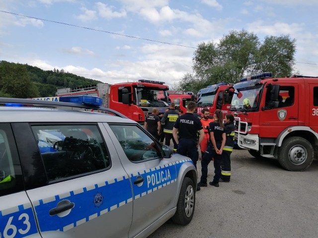 W akcji poszukiwawczej w rejonie Zakliczyna uczestniczą duże siły strażaków i policji