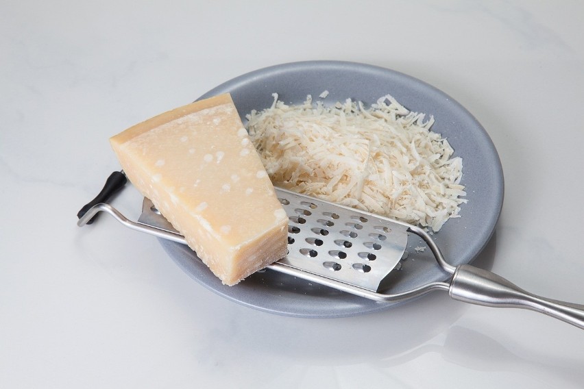 Zamiast bułki tartej, można wybrać także ser parmezan.