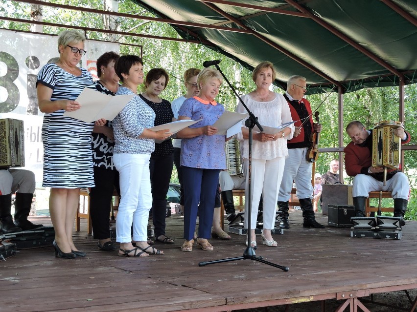 Koło Zagajnica powitalo gości piosenką